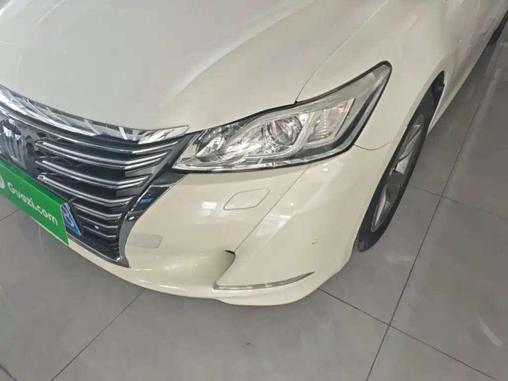 Toyota Crown — миниатюра 24
