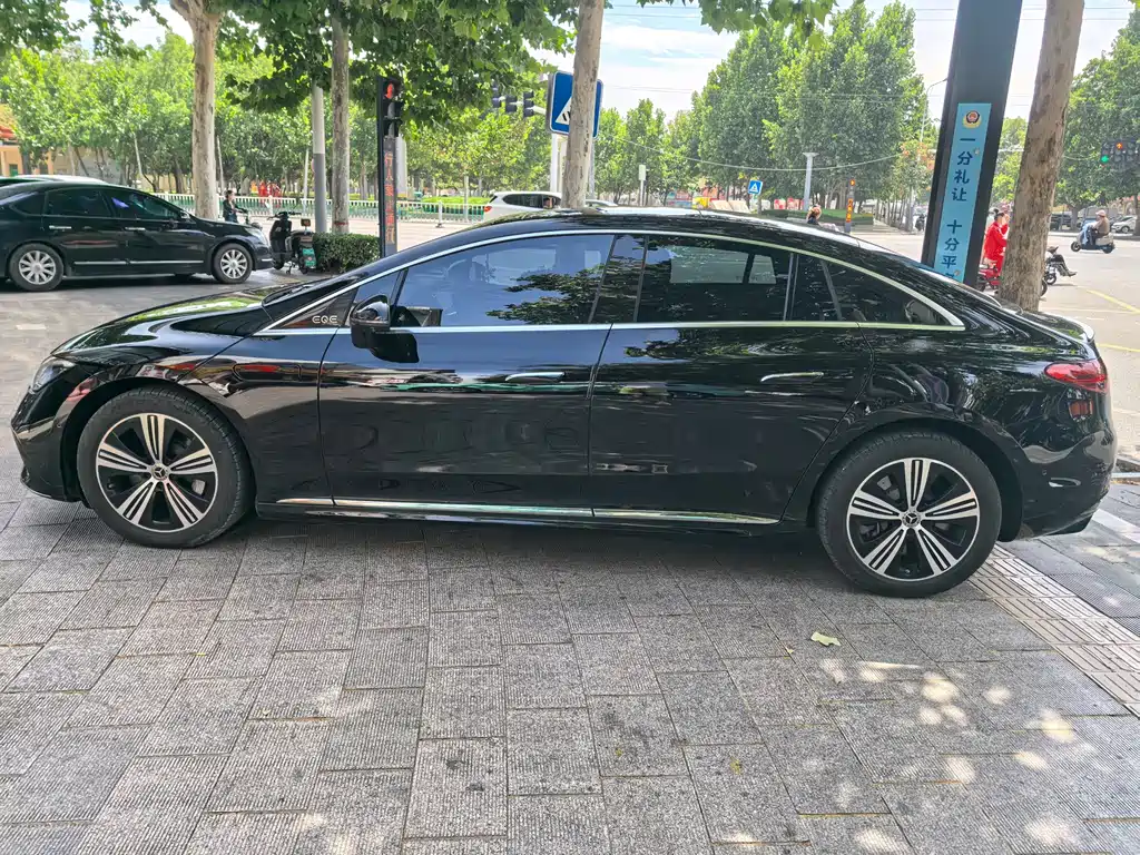 Mercedes-Benz EQE — миниатюра 4