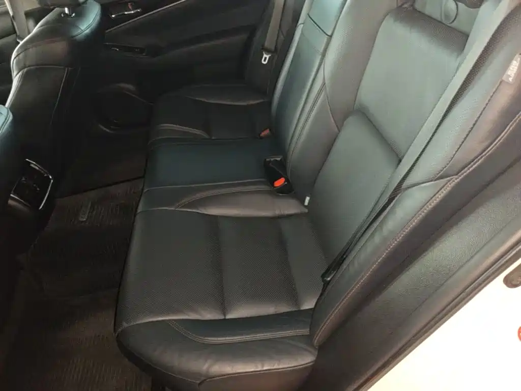 Toyota Crown — миниатюра 17