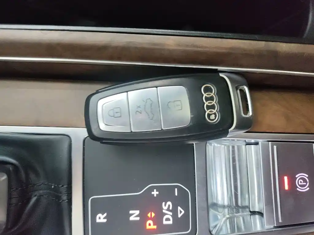 Audi A6L — миниатюра 9