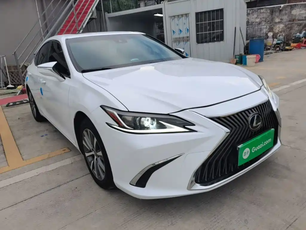 Lexus ES — миниатюра 4