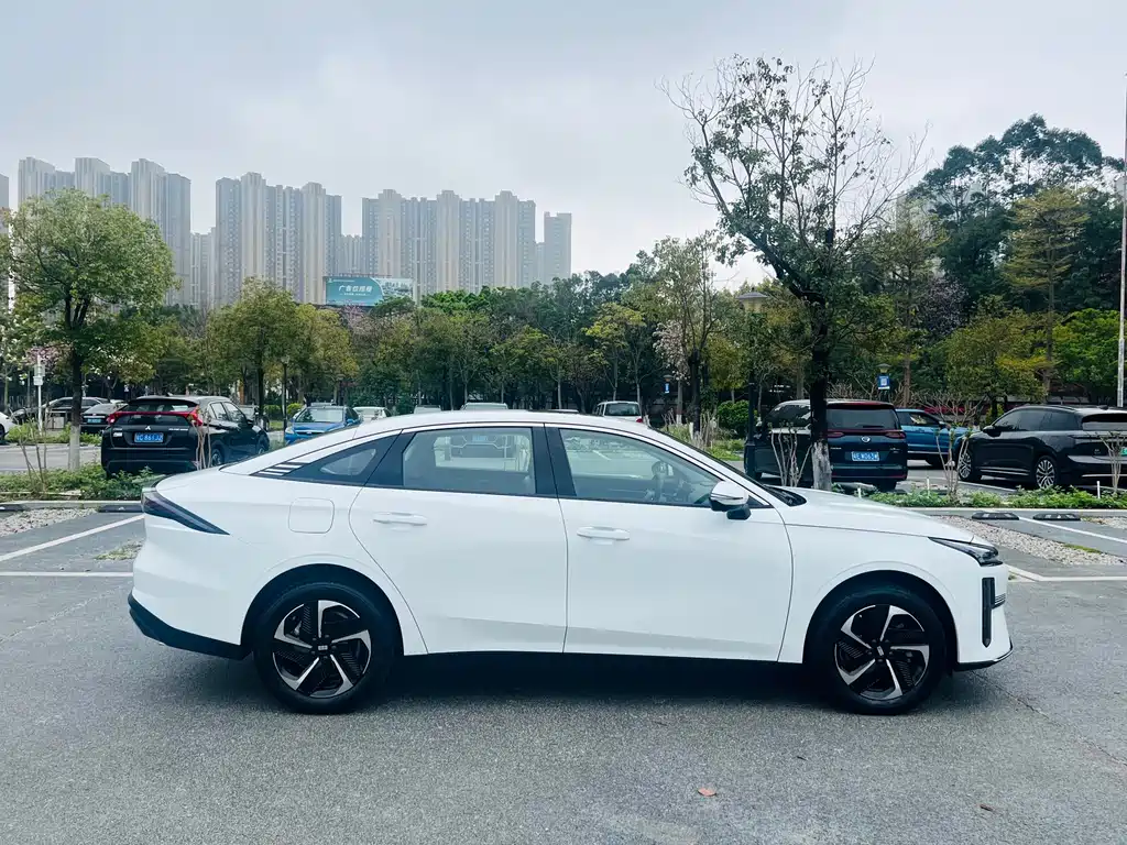 GEELY GALAXY GALAXY L6