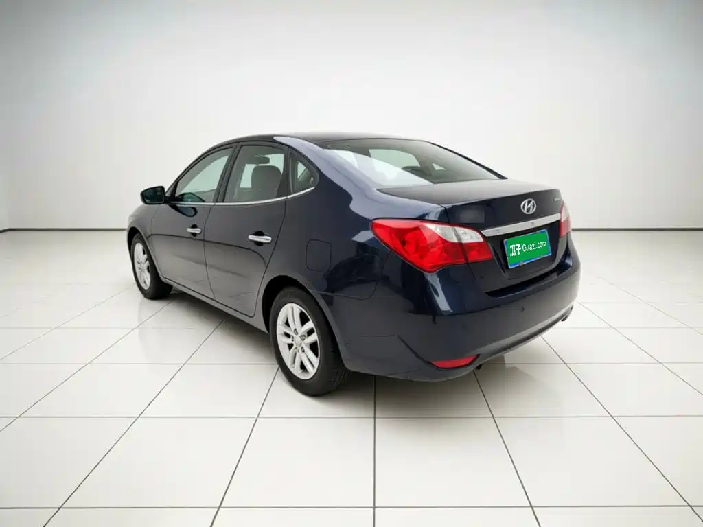 Hyundai Elantra — миниатюра 4