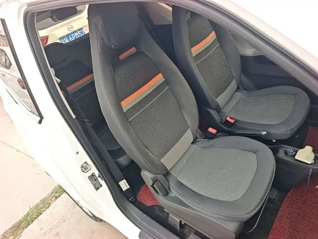 Wuling MINIEV — миниатюра 25