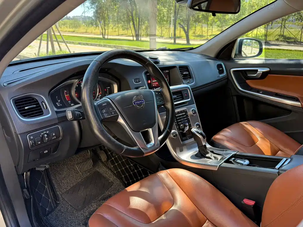 Volvo S60 — миниатюра 12