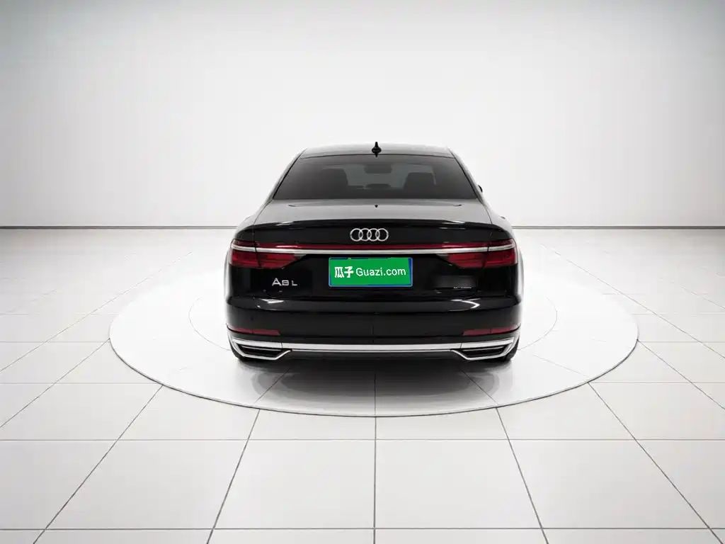 Audi A8 — миниатюра 5