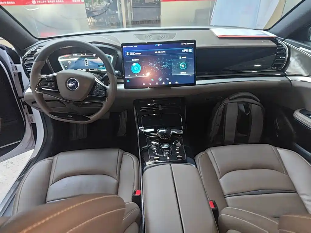 BYD Han — миниатюра 10
