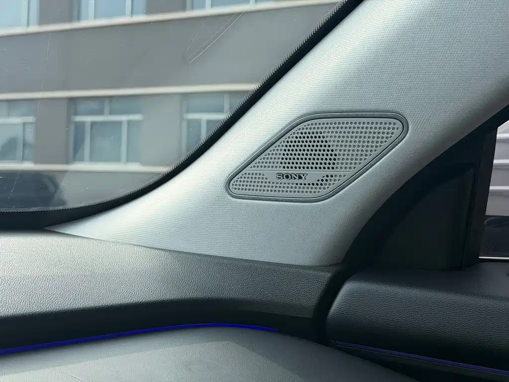 Changan UNI-K iDD — миниатюра 19