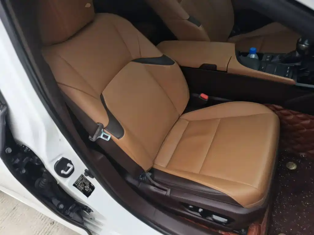 Lexus ES — миниатюра 25