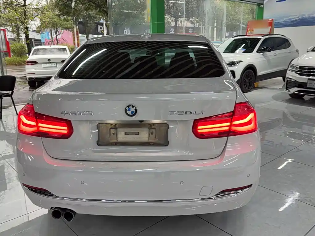 BMW 3 Series — миниатюра 13