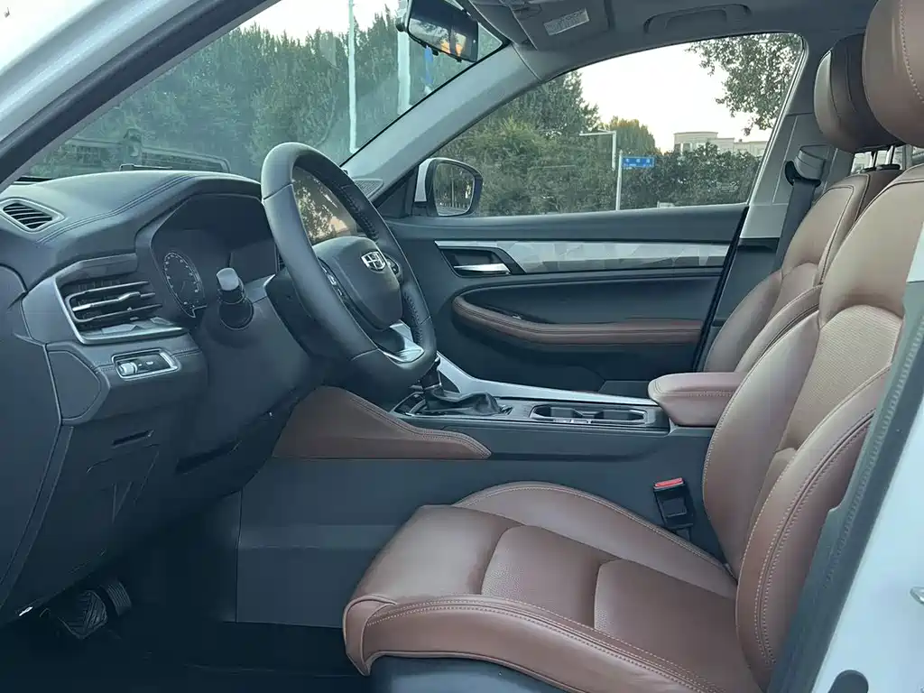 Geely Vision X6 — миниатюра 8