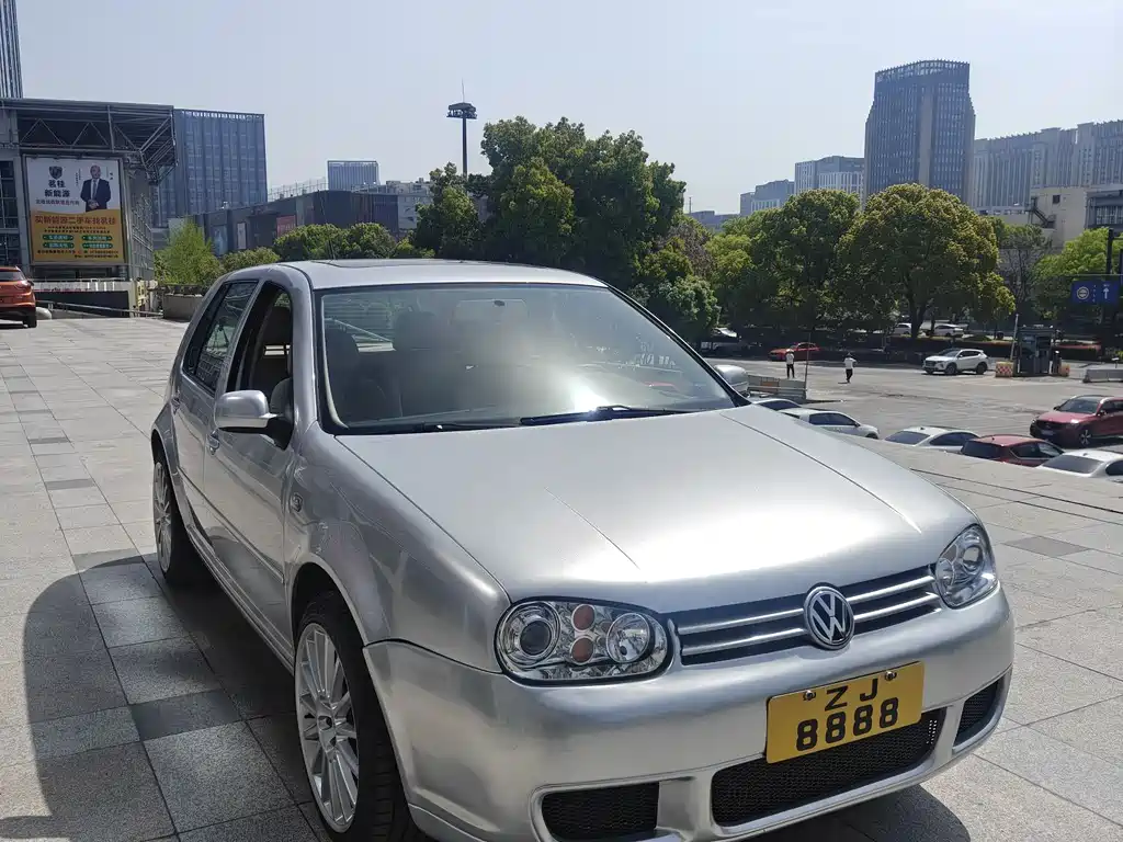 Volkswagen Golf 06 1.6 AT Fashion