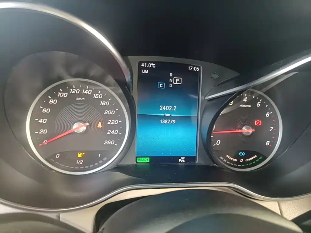 Mercedes-Benz C-Class — миниатюра 12