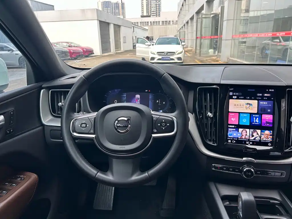 Volvo XC60 — миниатюра 9