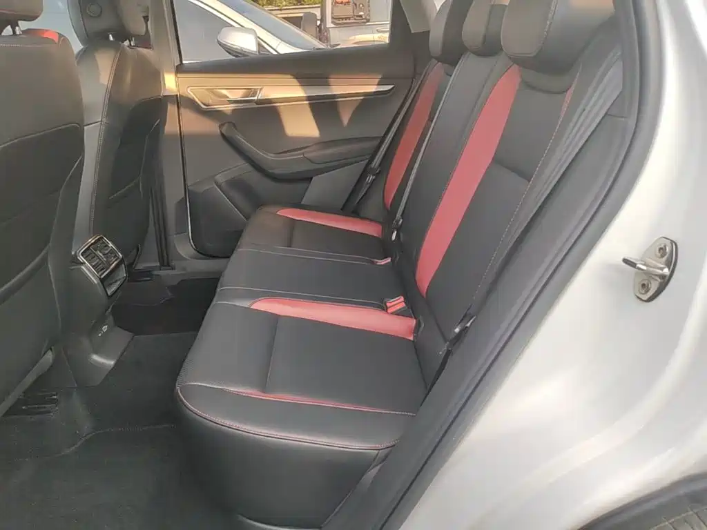 Skoda Karoq — миниатюра 17
