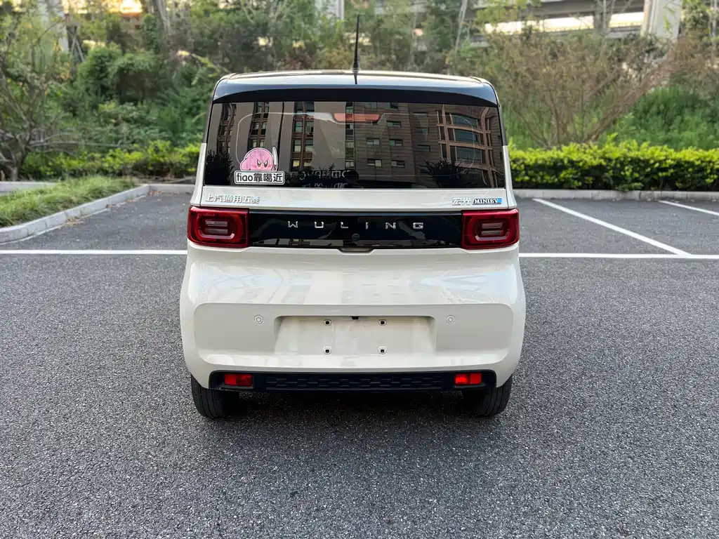 Wuling MINIEV — миниатюра 6