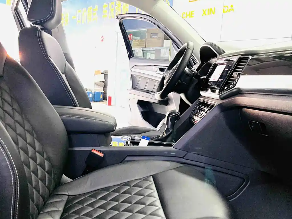 Volkswagen Teramont — миниатюра 8