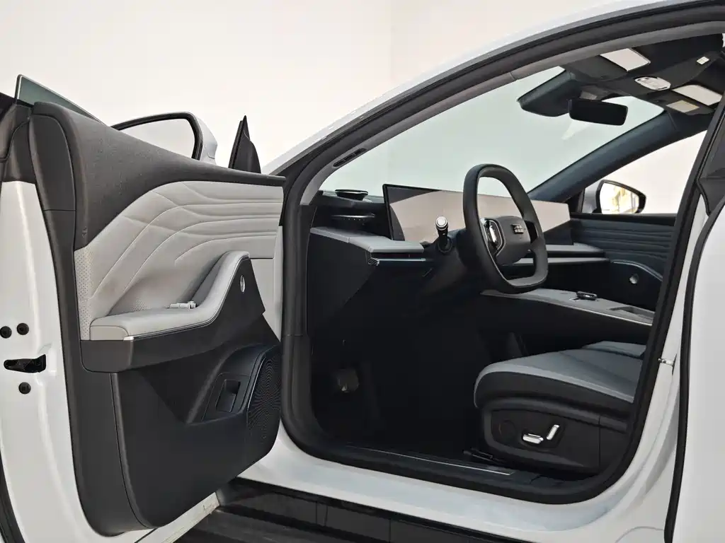 GEELY GALAXY GALAXY E8