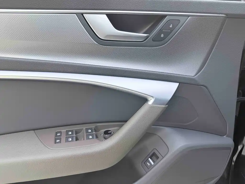 Audi A7L — миниатюра 8
