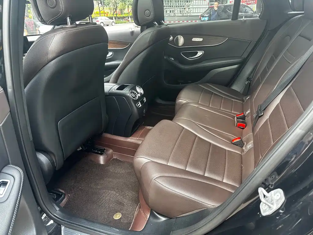 Mercedes-Benz GLC — миниатюра 8