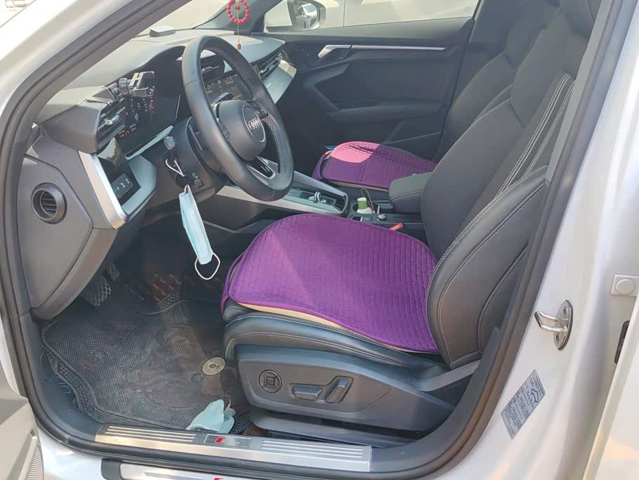 Audi A3 1.4 л 2023 г. Белый, пробег 15600 км