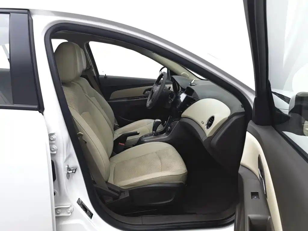 Chevrolet Cruze — миниатюра 23