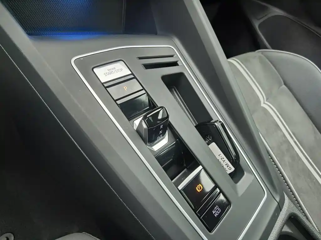 Volkswagen Golf — миниатюра 13