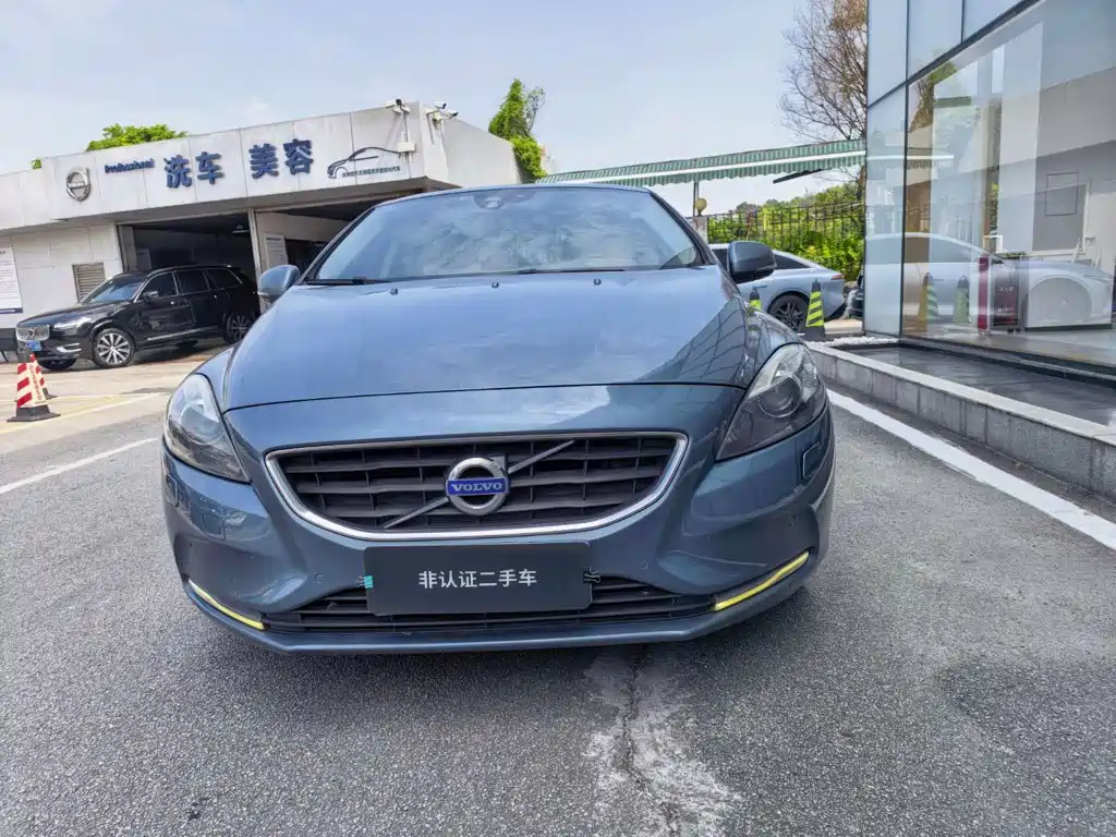 Volvo V40 — миниатюра 2