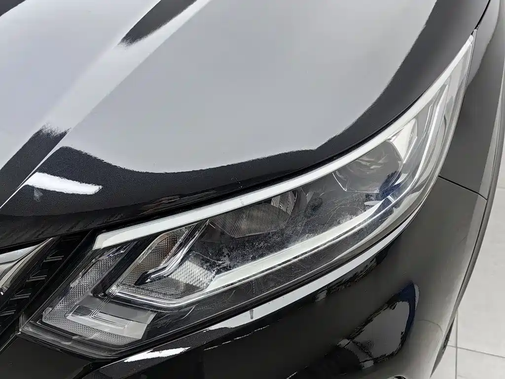 Nissan Qashqai — миниатюра 7