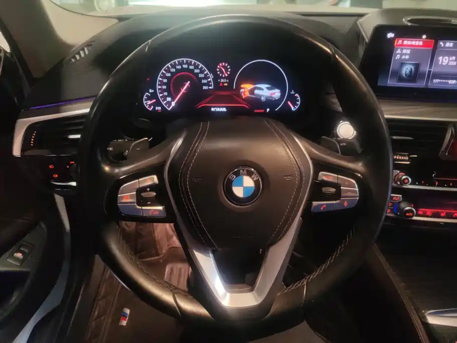BMW 5 Series — миниатюра 15