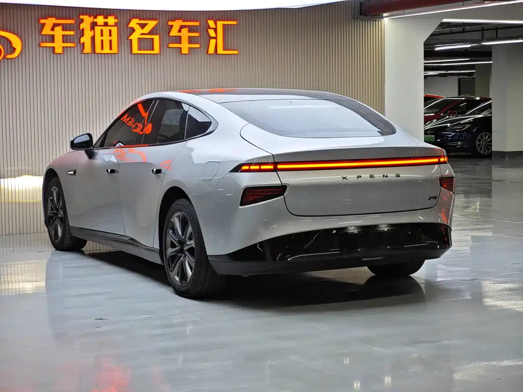 XPeng P7 — миниатюра 6