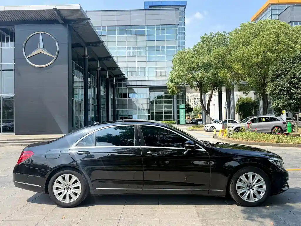 Mercedes-Benz S-Class — миниатюра 6