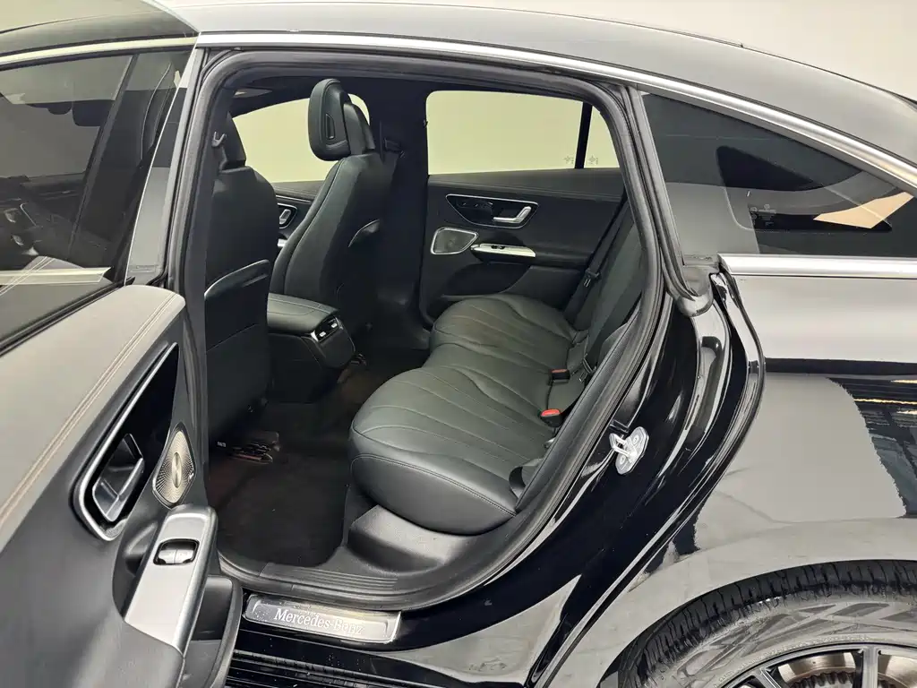 Mercedes-Benz EQE — миниатюра 13