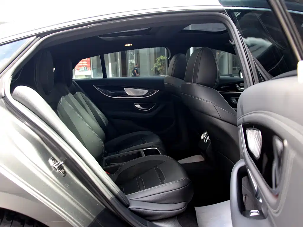 MERCEDES-BENZ AMG GT