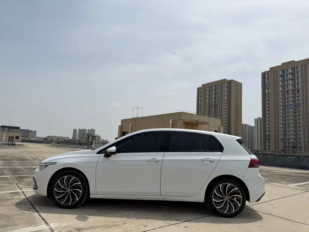 Volkswagen Golf — миниатюра 12