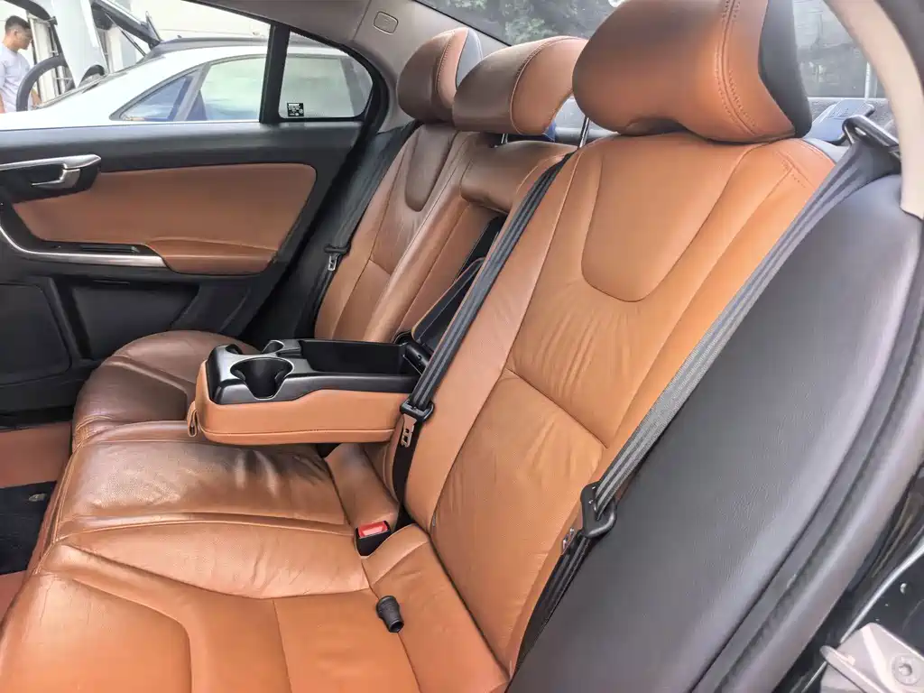 Volvo S60 — миниатюра 14