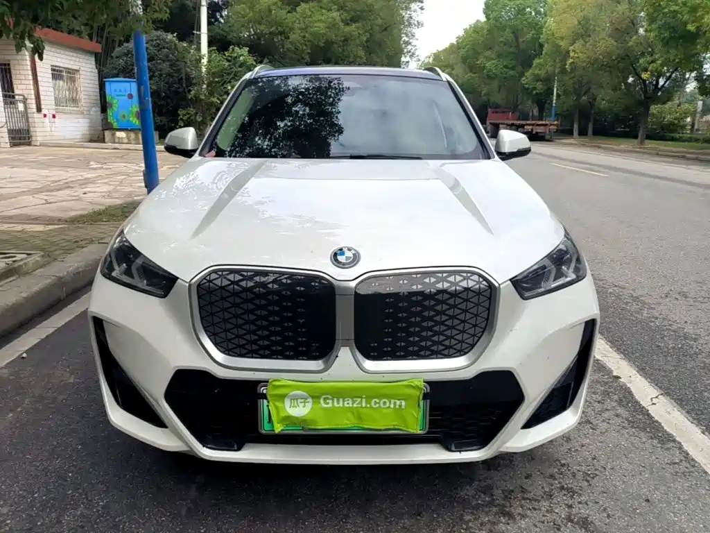 BMW iX1 — миниатюра 3
