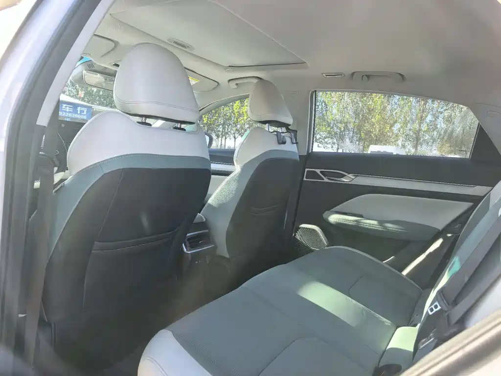 Geely L HiP — миниатюра 9