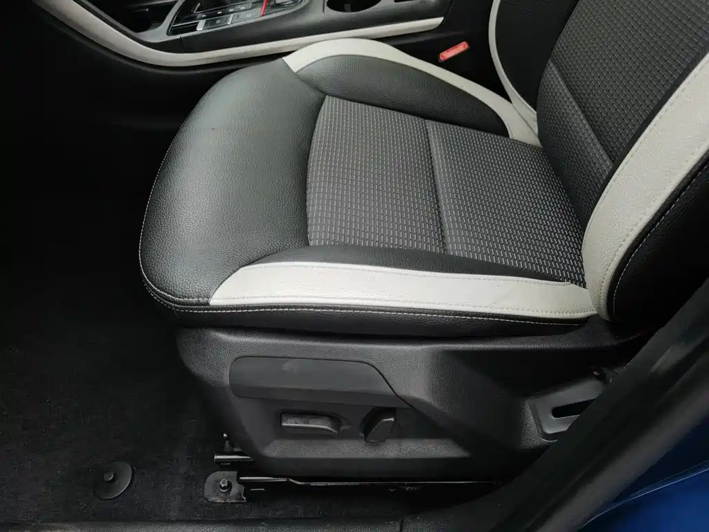Qoros Qoros 5 — миниатюра 20