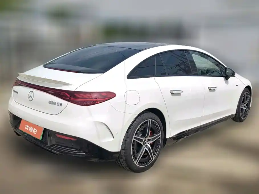 Mercedes-Benz EQE AMG — миниатюра 7