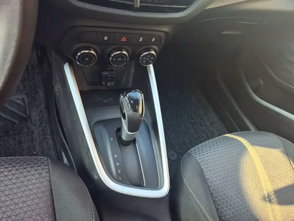 Chevrolet Cavalier — миниатюра 14
