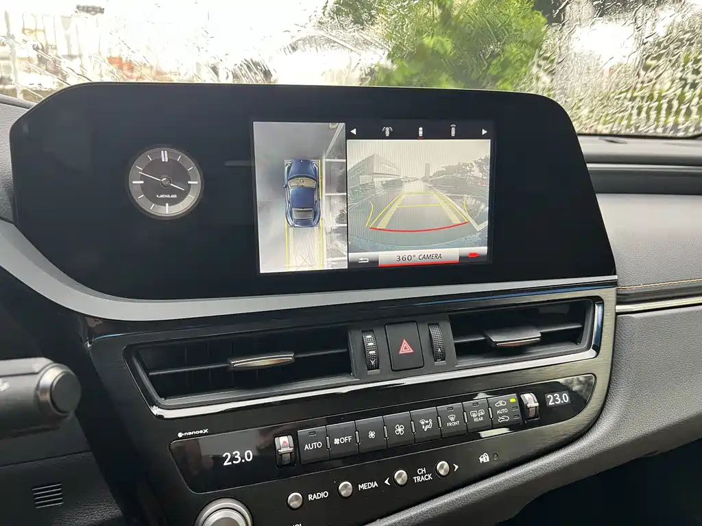 Lexus ES — миниатюра 23