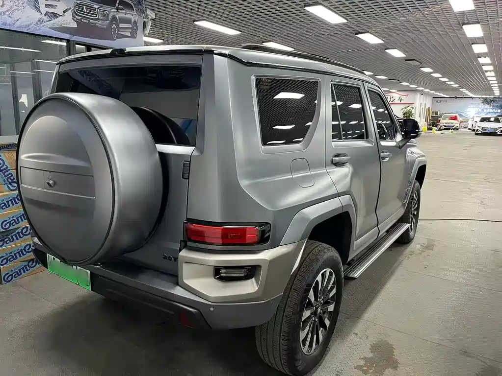 TANK TANK 700 NEW ENERGY