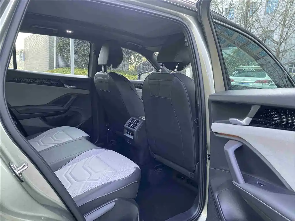 Volkswagen Tayron 2025 L 380TSI Luxury Easy