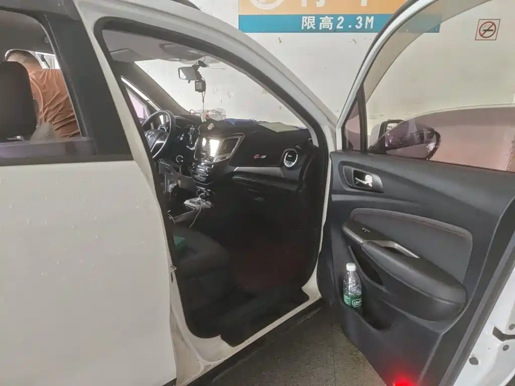 Changan CS15 — миниатюра 18