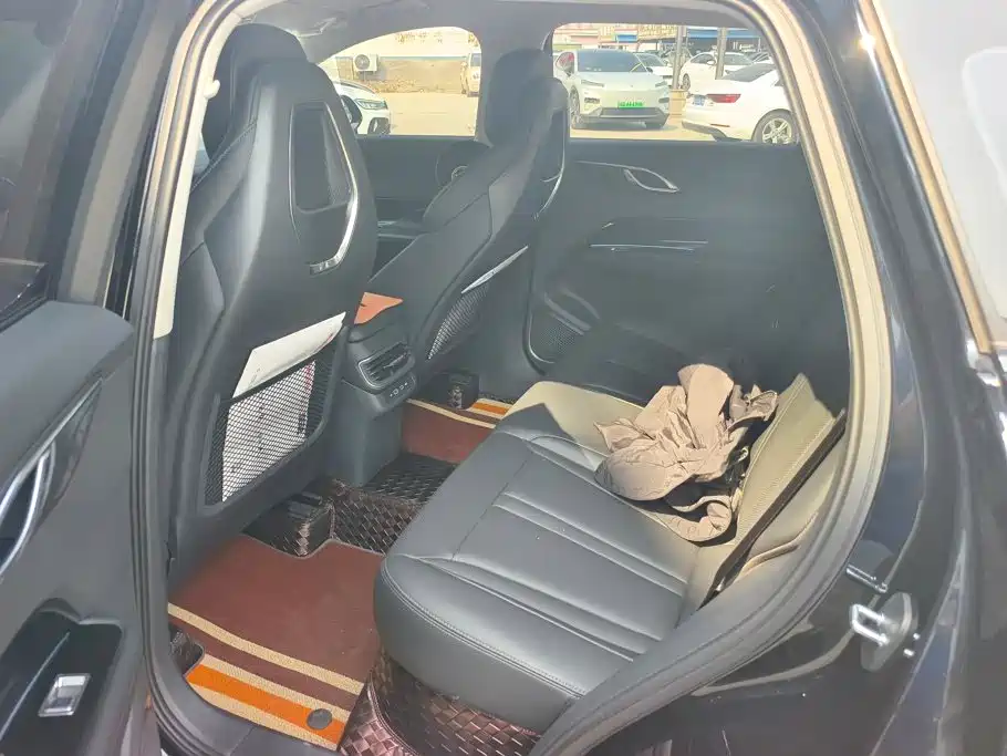 Hongqi Hongqi HS3 — миниатюра 11