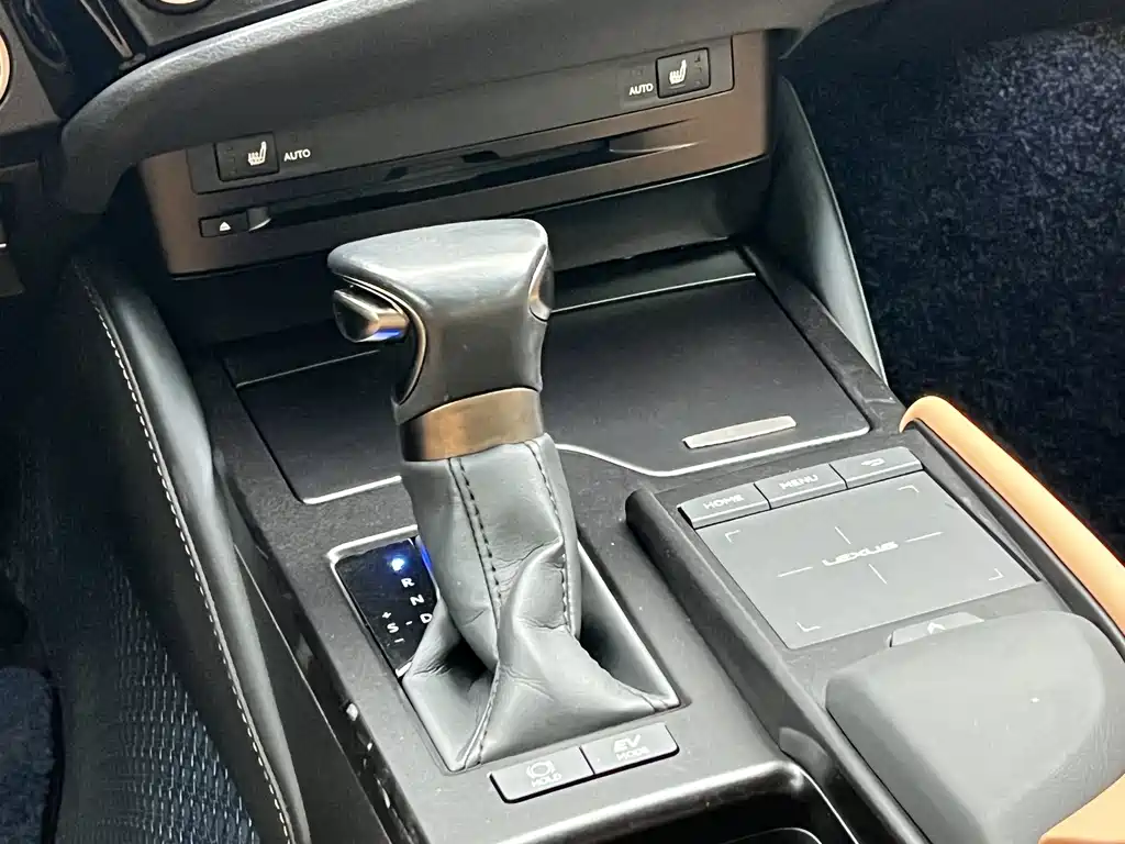 Lexus ES — миниатюра 13