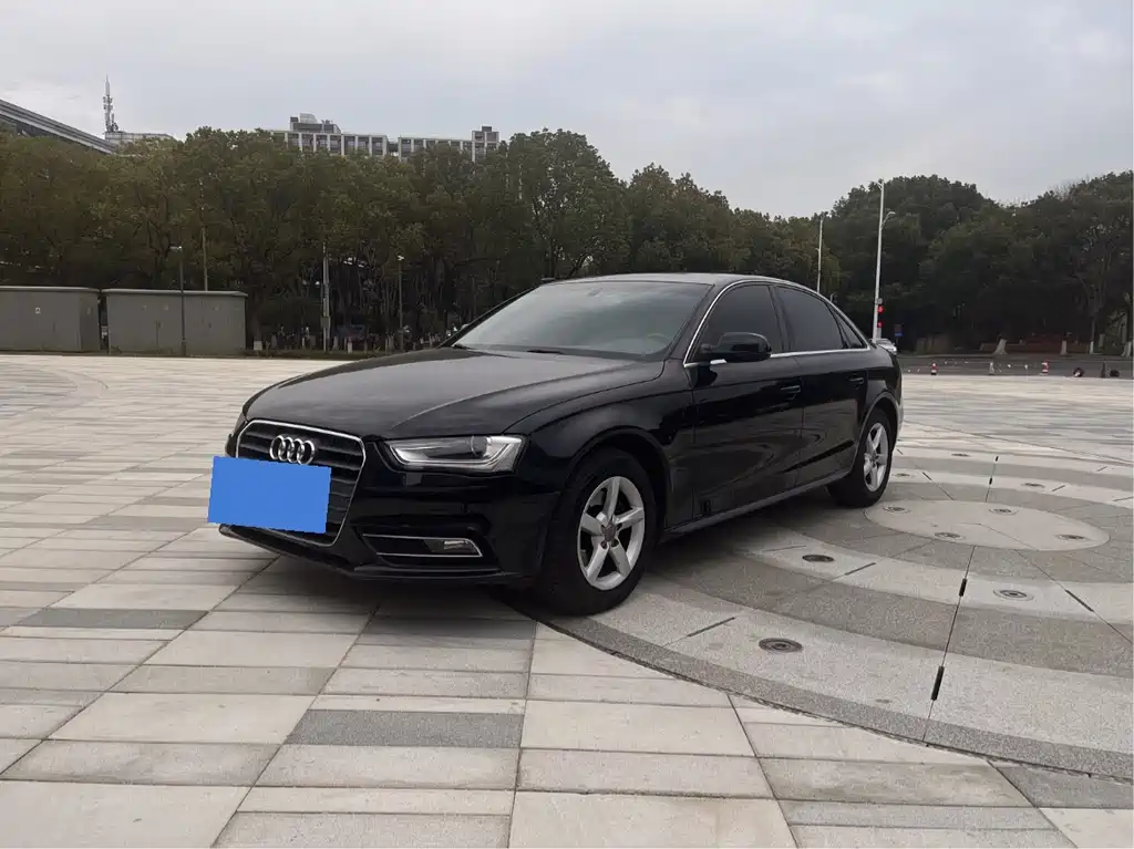 Audi A4L 2013