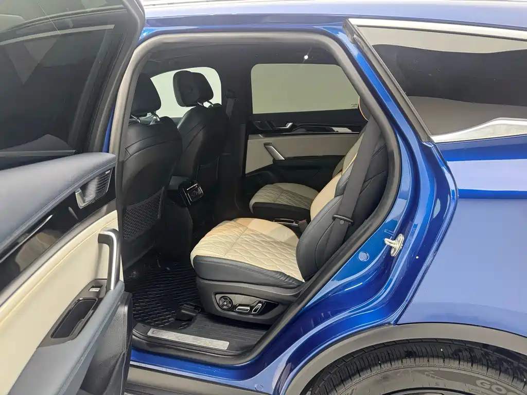 BYD Tang New Energy — миниатюра 8