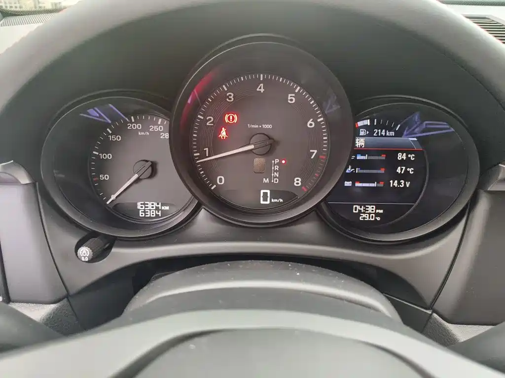 Porsche Macan — миниатюра 12